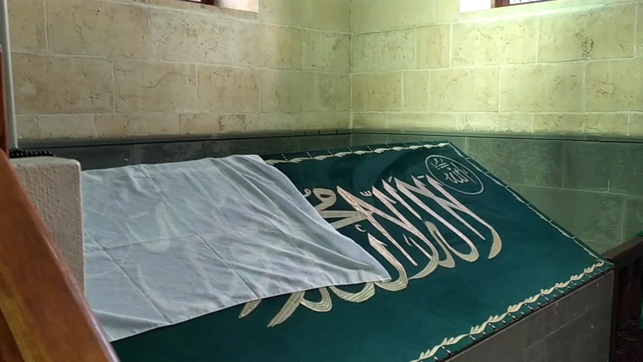 Hazreti Yuşa Peygamber ve Pirsefa Hazretleri Türbesi — photo 4