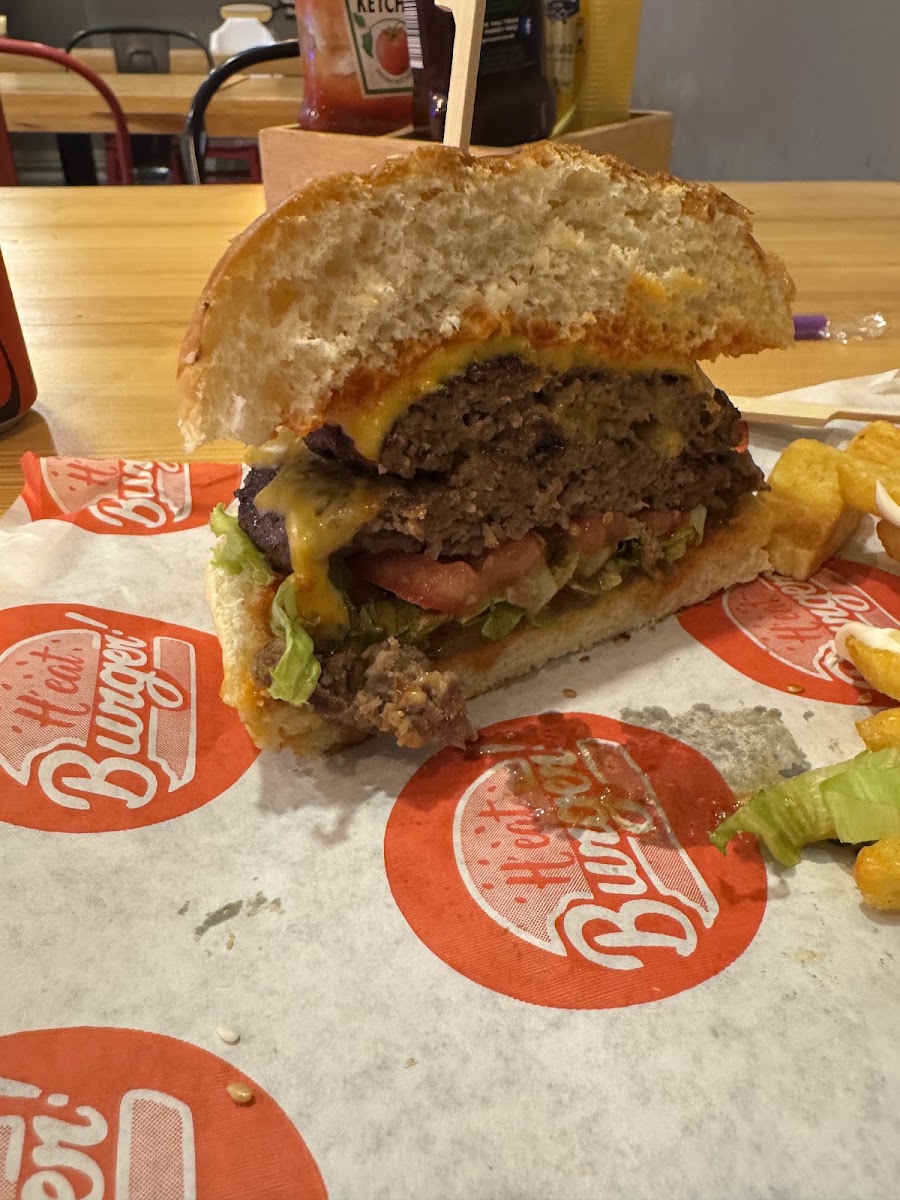 H'eat Burger — photo 3