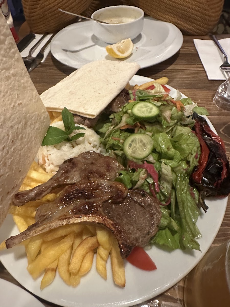Hiera Restaurant Coffee & Tea House ( Reservation Only ) 히에라 레스토랑 커피 & 티 하우스 — fotoğraf 2