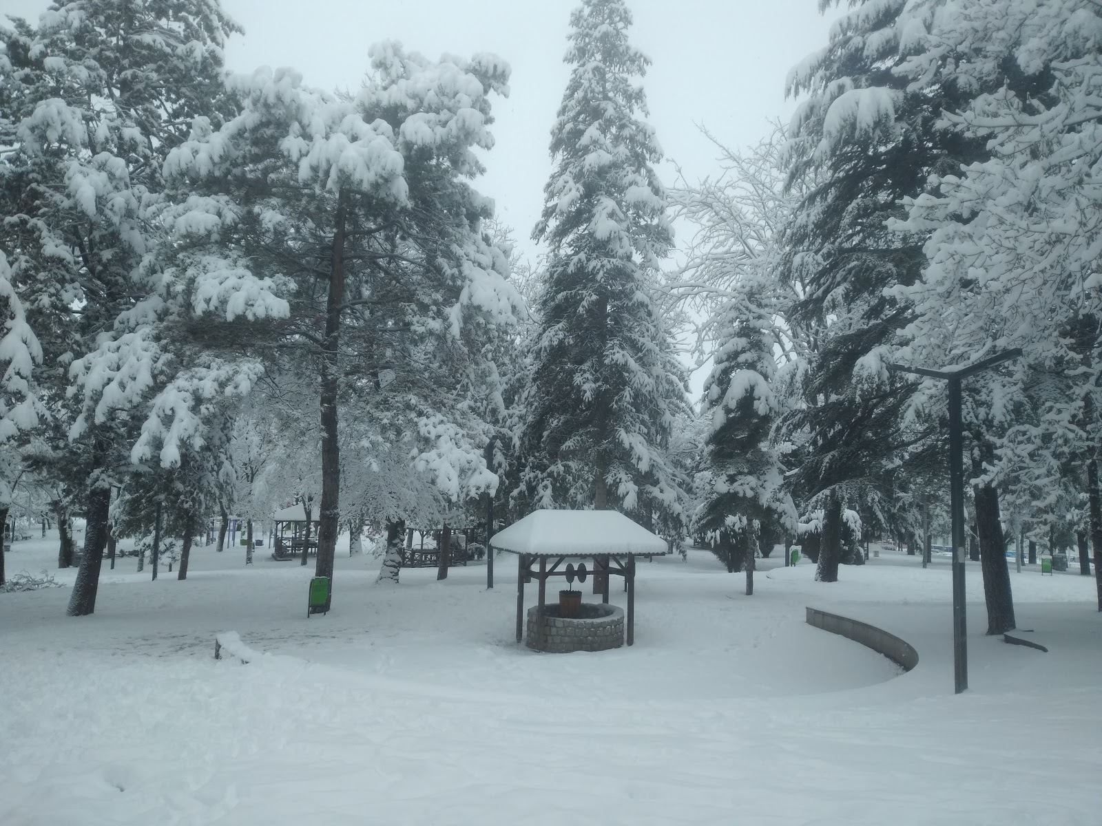 Hıfzı Veldet Velidedeoğlu Parkı — fotoğraf 2