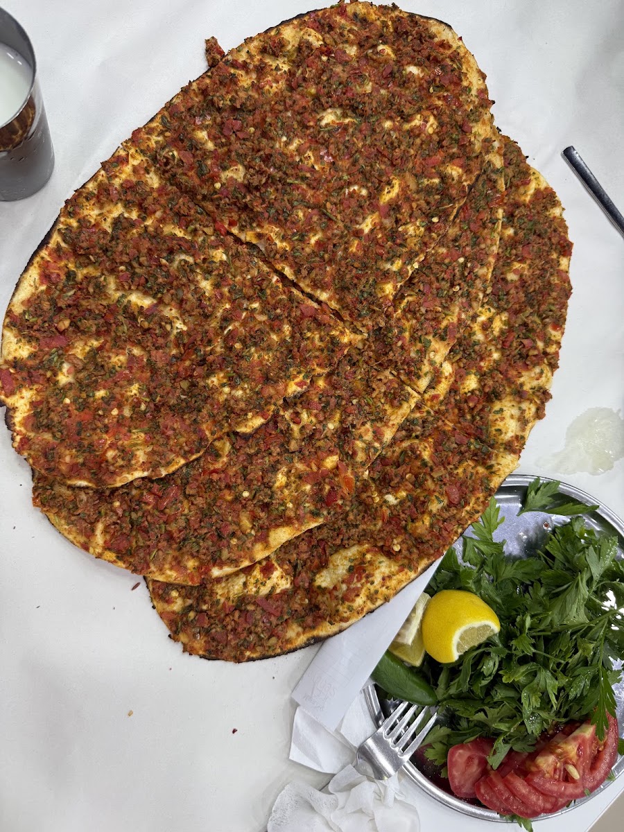 Hizmet Kardeşler Lahmacun Fırınlı Kasap — photo 5