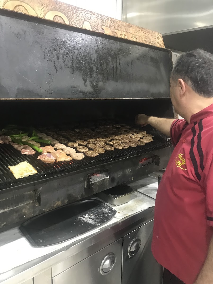 Hocanın Yeri Akçaabat Köfte — fotoğraf 1