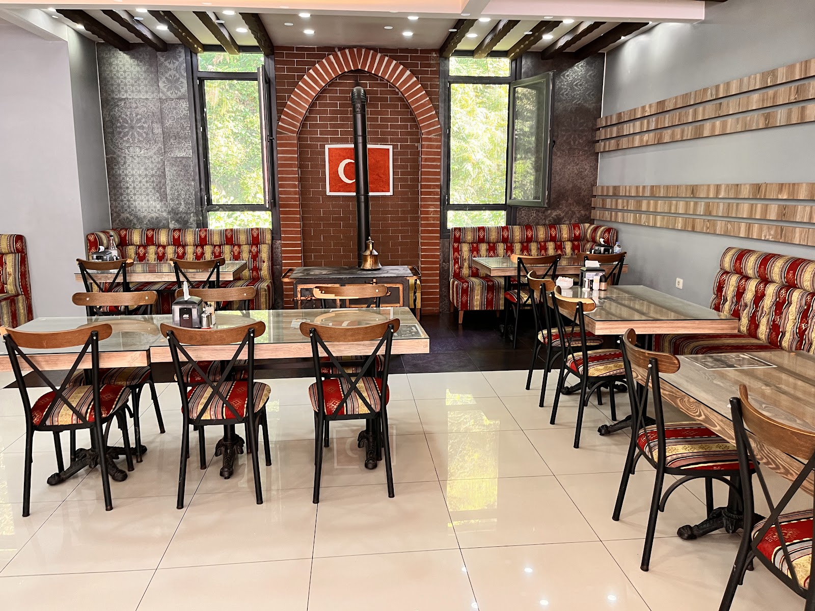 Hocanın Yeri Akçabat Köfte — fotoğraf 4