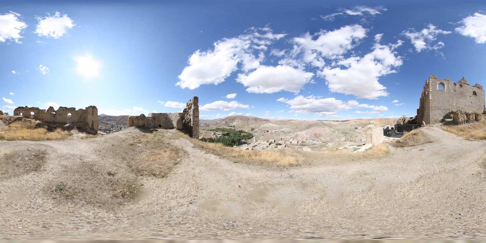 Hoşap Kalesi — fotoğraf 5