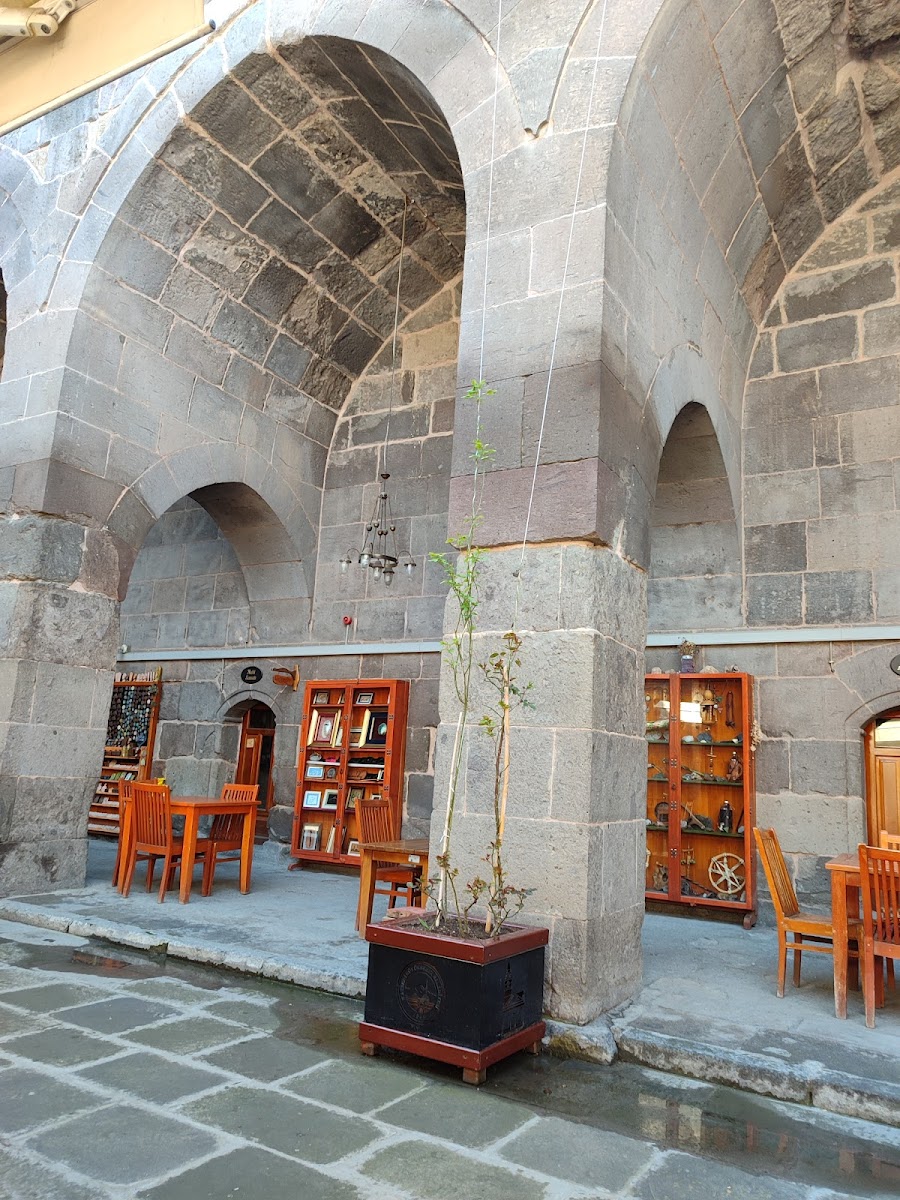 Hunat Medresesi — fotoğraf 2
