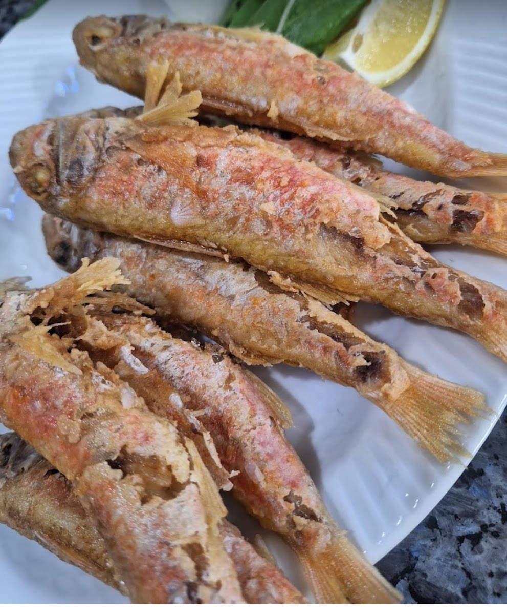 Hürriyet Mavi Beyaz Balık Restaurant — fotoğraf 4