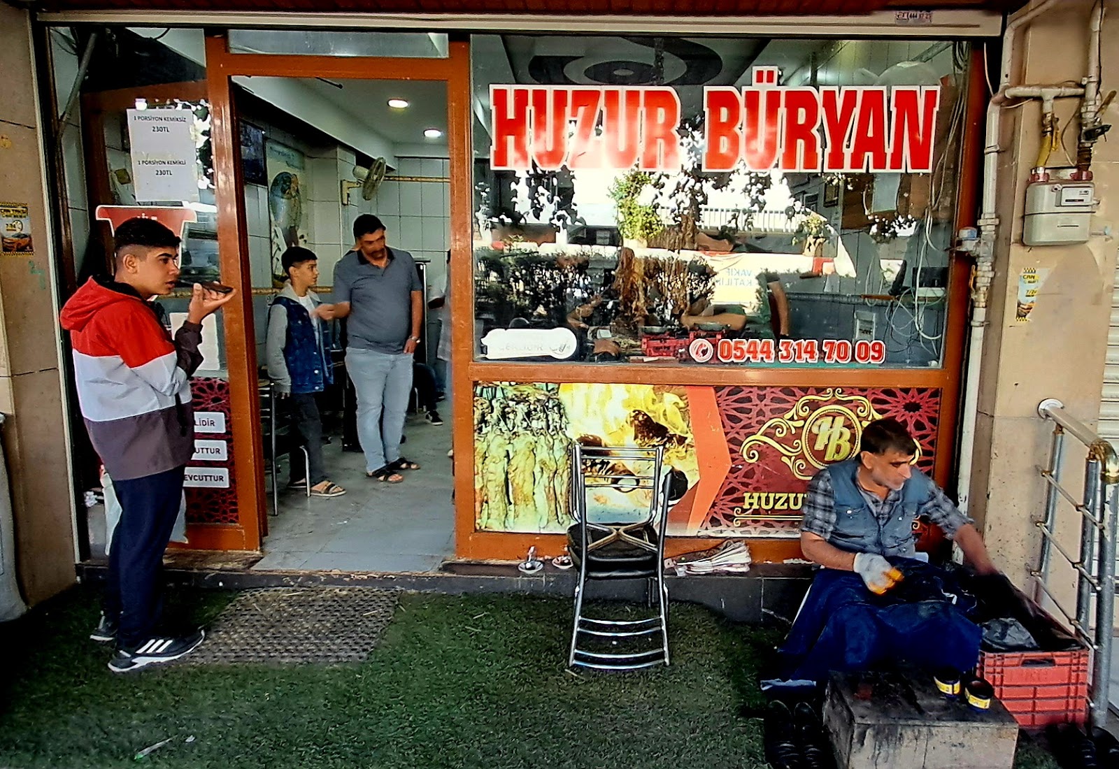 Huzur Büryan Salonu — photo