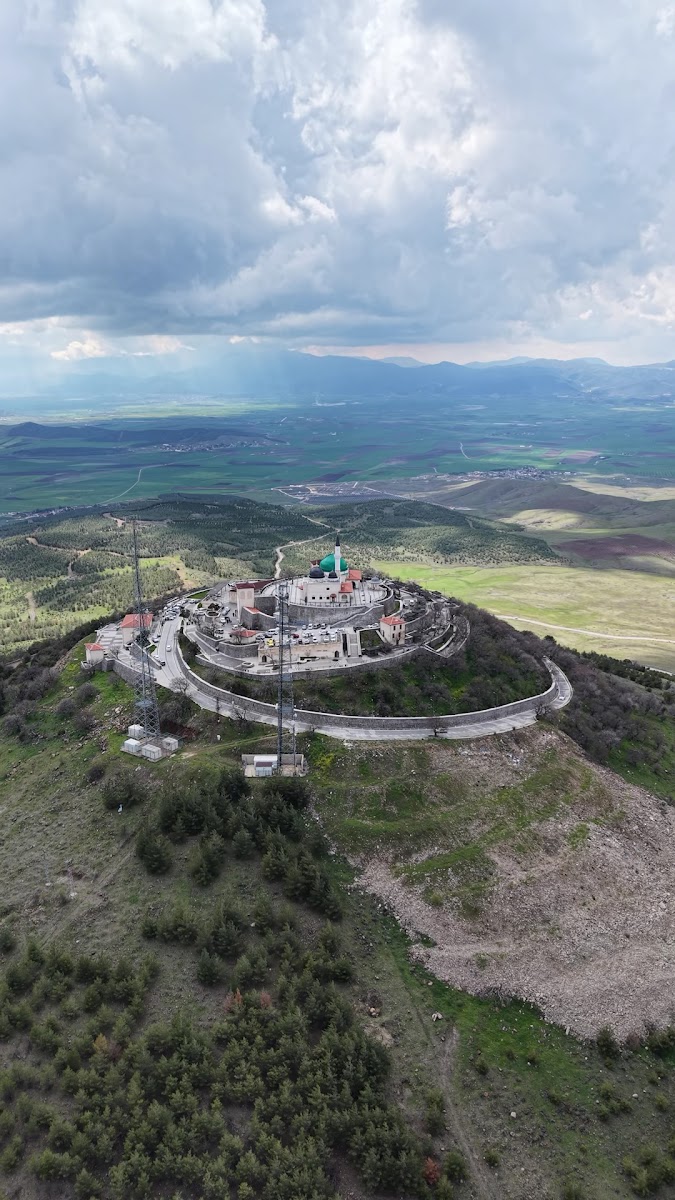Hz Ukkaşe Türbesi — fotoğraf 2