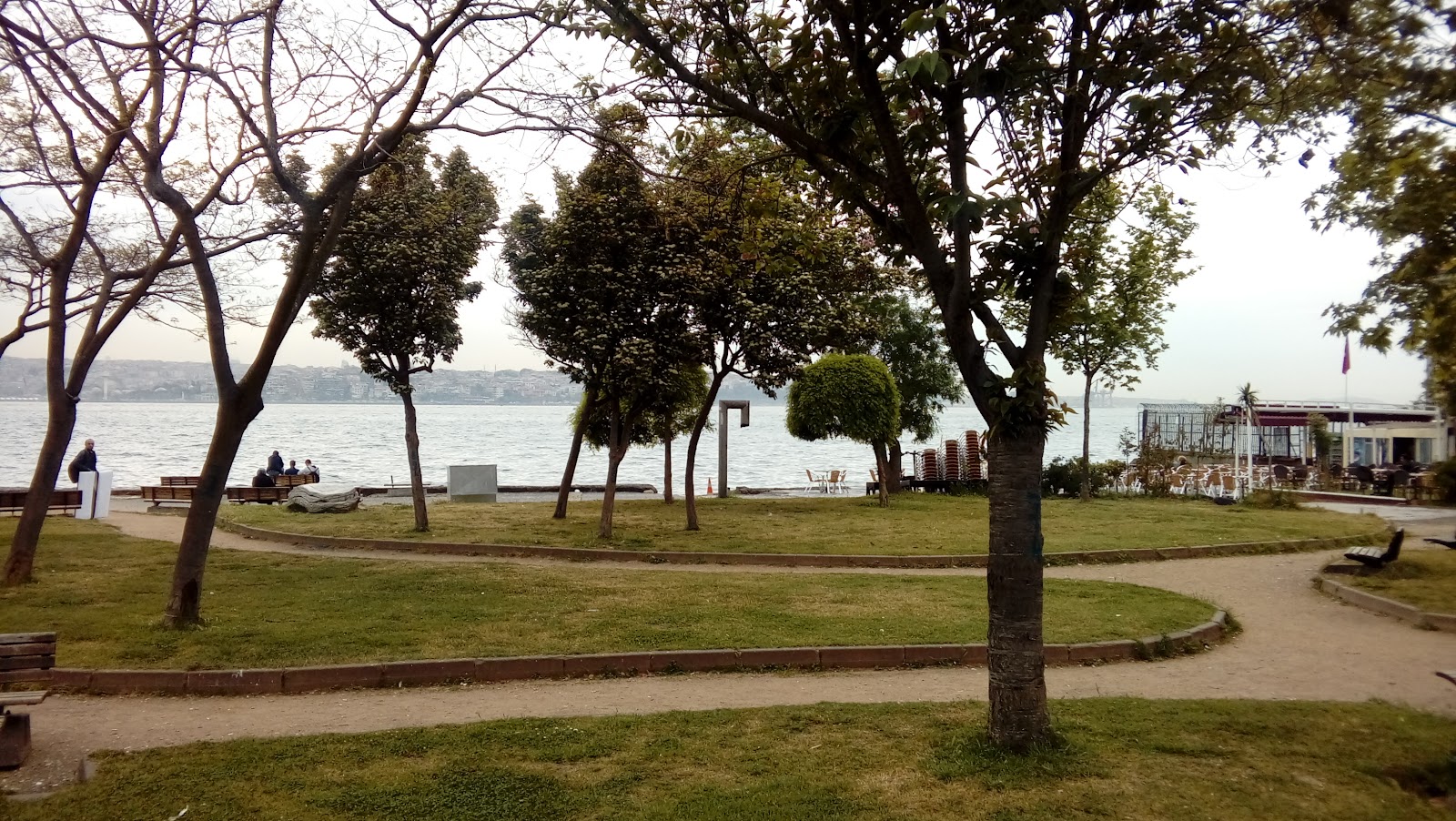 İBB Fındıklı Parkı — fotoğraf 1