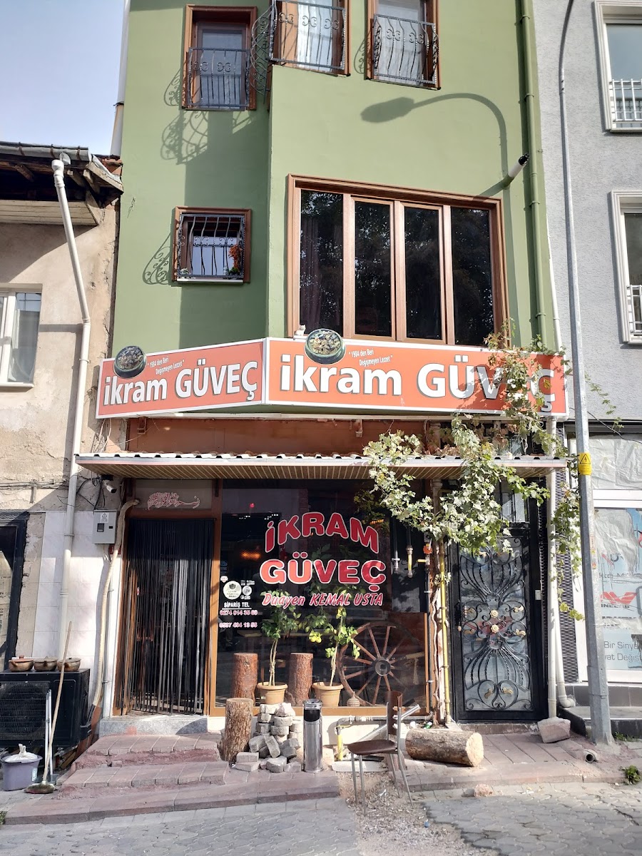 İkram Güveç — fotoğraf