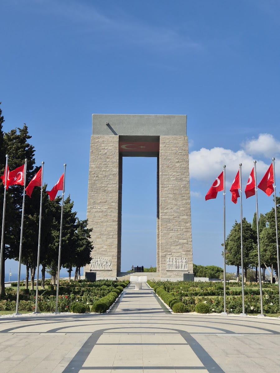 İlk Şehitler Anıtı — fotoğraf