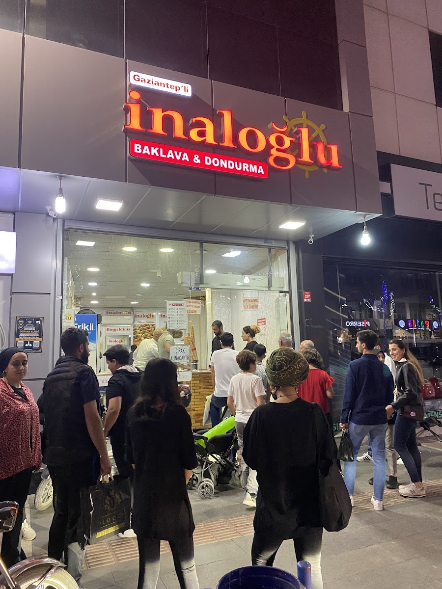 Inaloğlu Baklava & Dondurma — fotoğraf