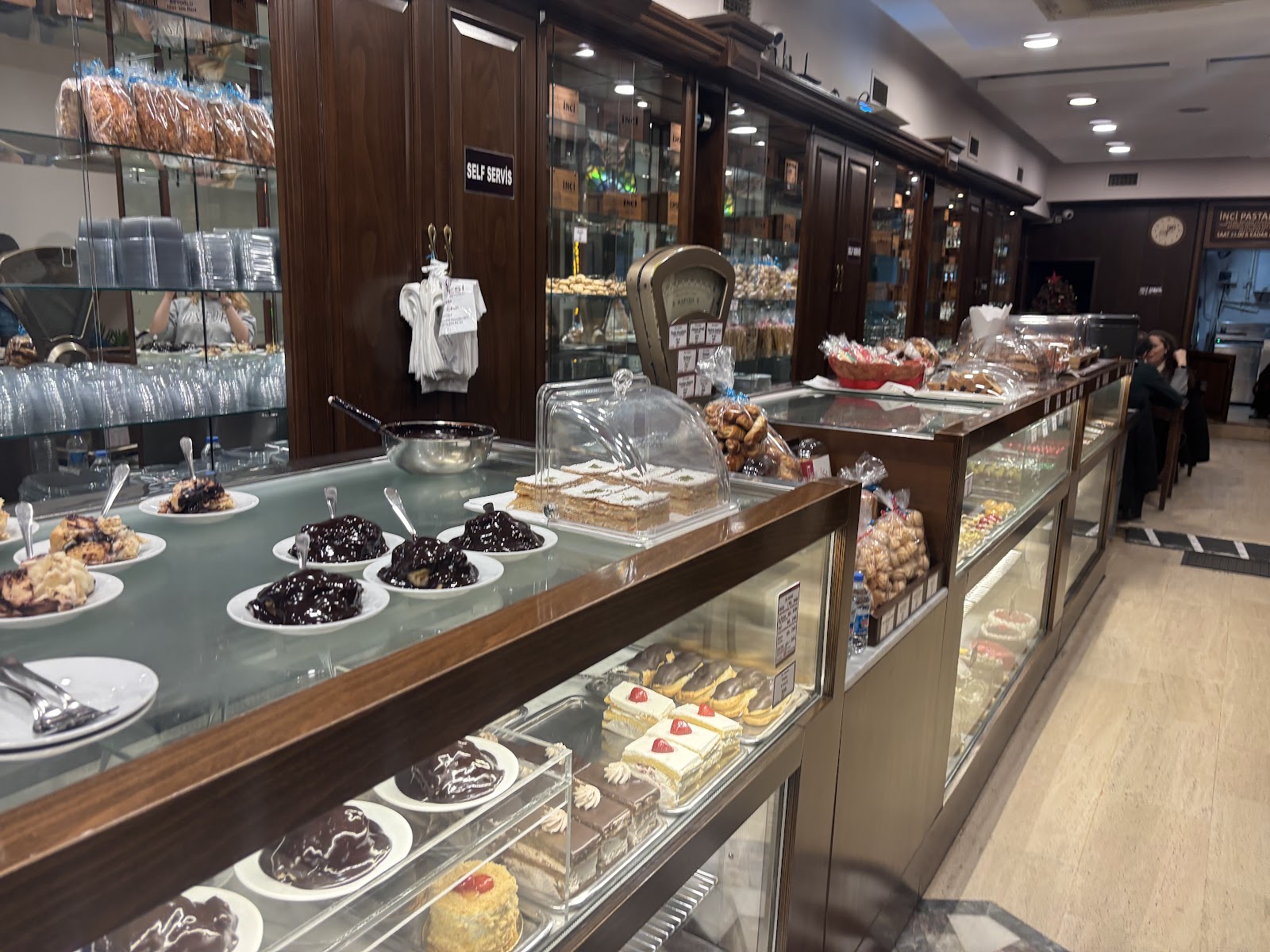 İnci Pastanesi — photo 11