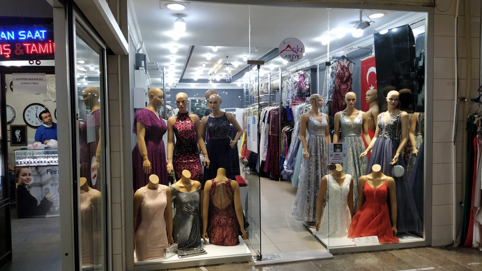 İşcanlar Çarşısı — fotoğraf 1