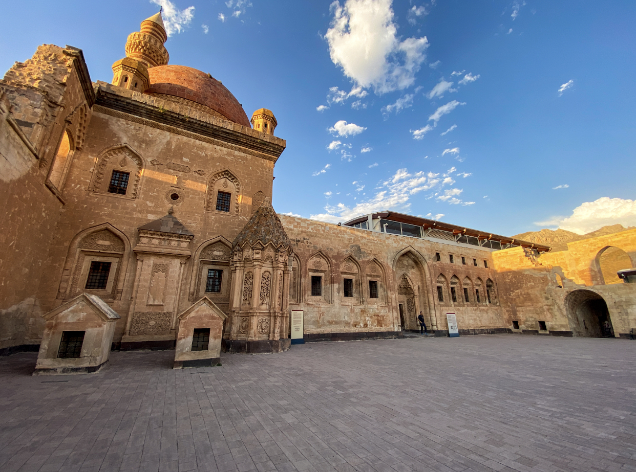 Ağrı: İshak Paşa Sarayı ve Doğubayazıt