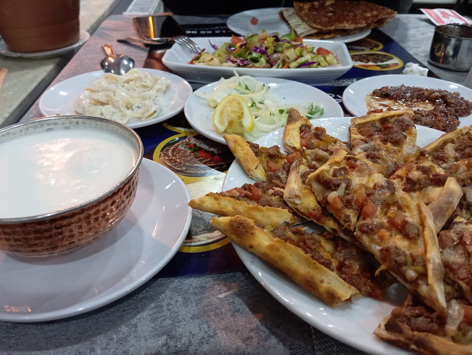 İsmail'in yeri & Vangölü restoran — fotoğraf 2