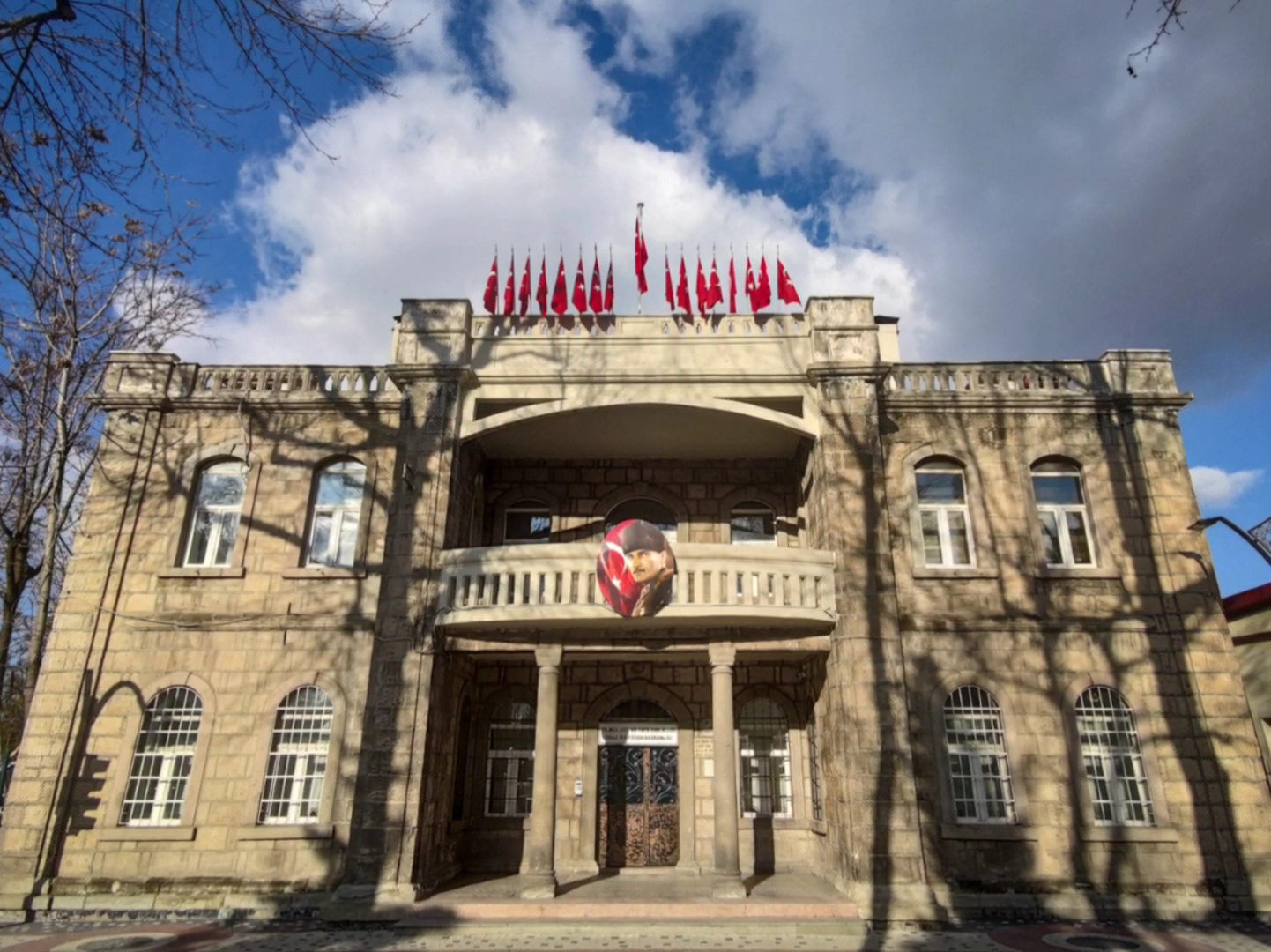 Isparta Askeri Gazinosu — fotoğraf 1