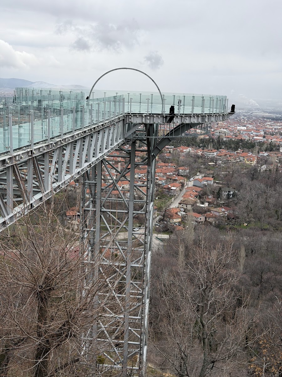 Isparta Cam Seyir Terası — fotoğraf 2