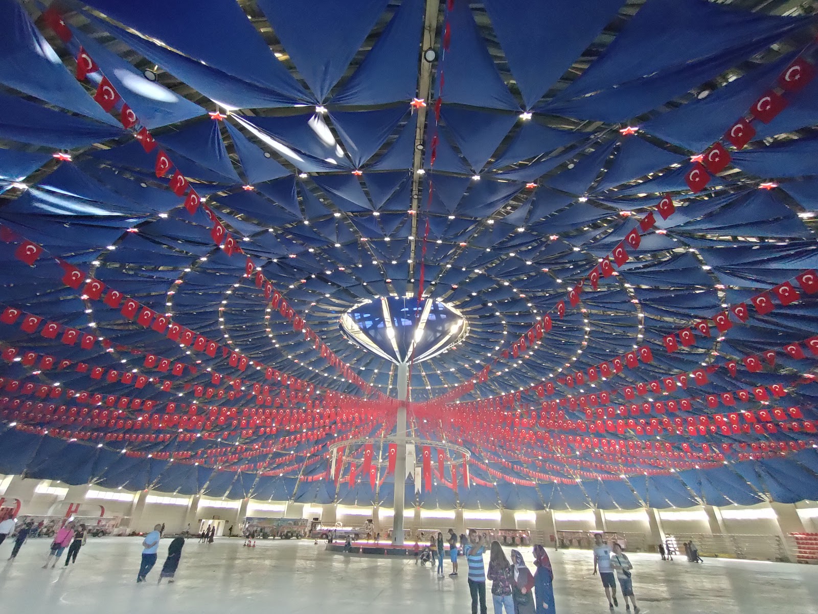 Isparta Gökkubbe Fuar ve Kongre Merkezi — fotoğraf 2