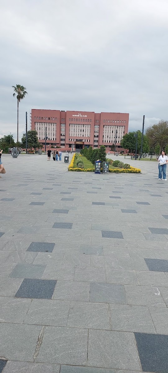 İstiklal Meydanı — photo 2