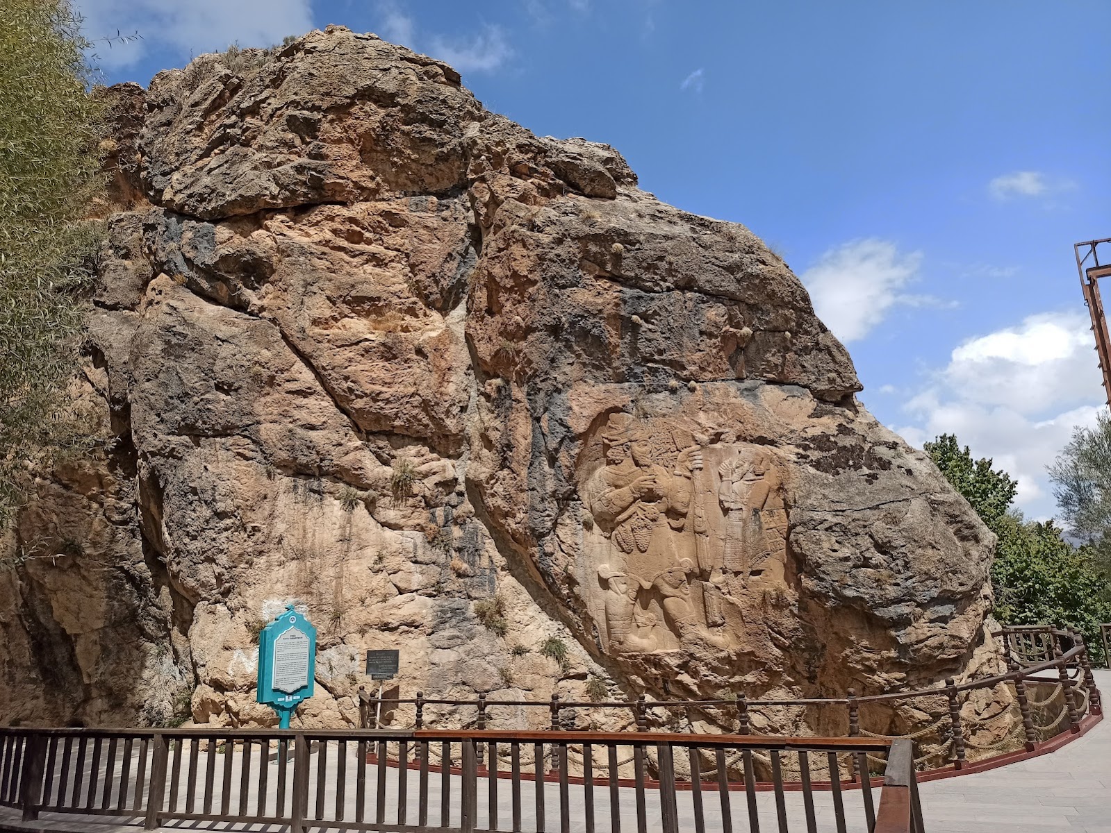 İvriz Kaya Anıtı — fotoğraf 1