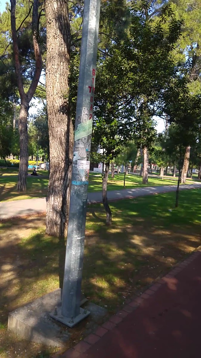 İzmir Büyükşehir Belediyesi Hasanağa Bahçesi — fotoğraf 3