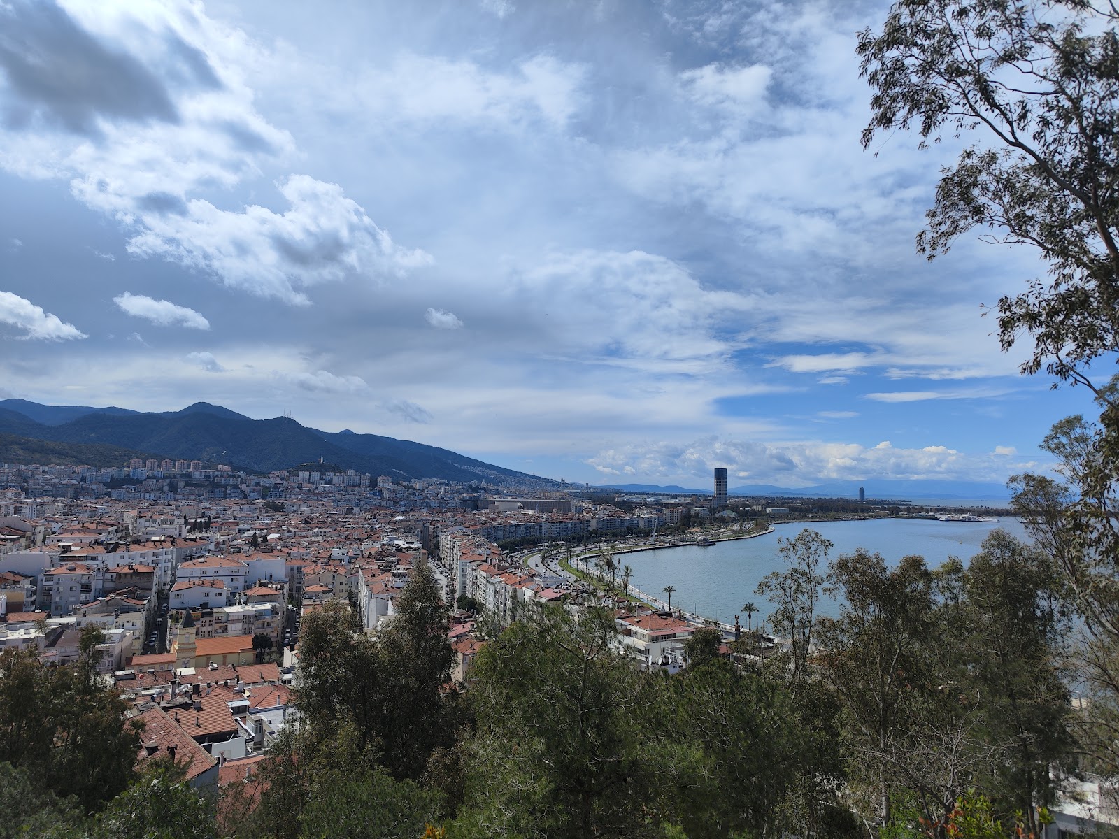 İzmir Büyükşehir Belediyesi Susuzdede Parkı — fotoğraf 2