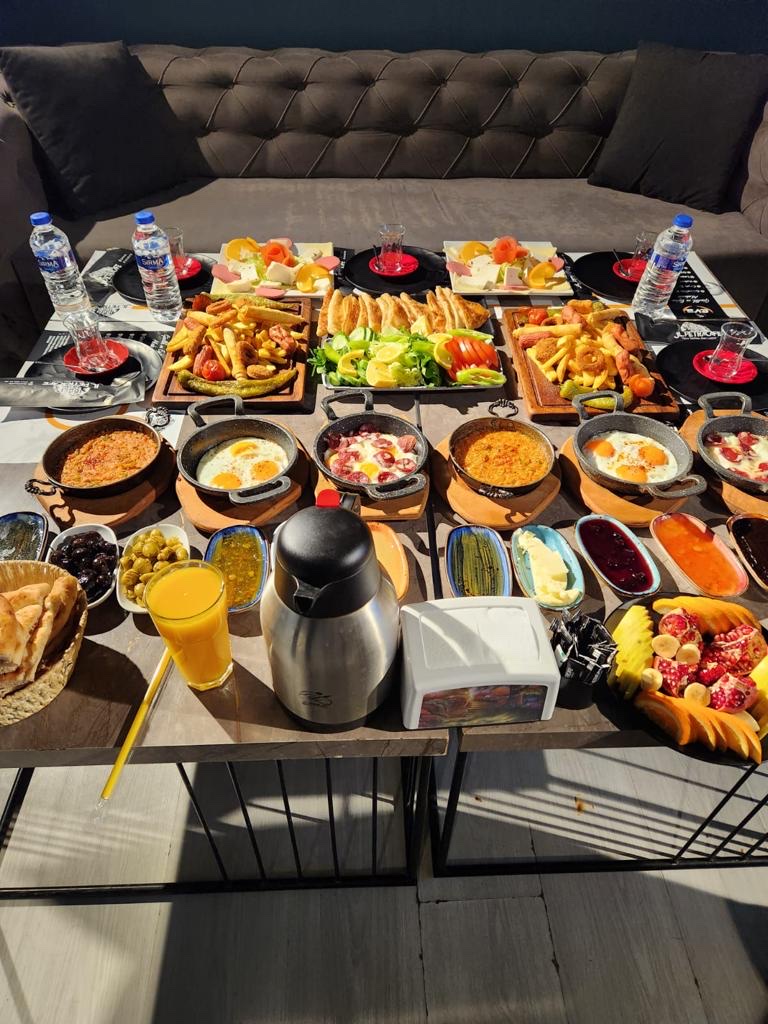 Jl PETRA CAFE — fotoğraf 2