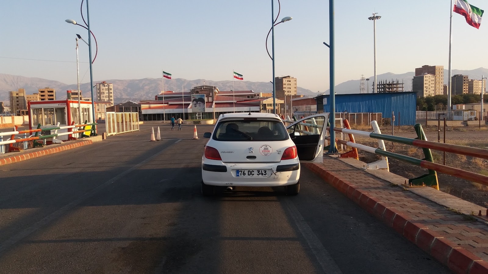 Julfa Border Check Point — photo