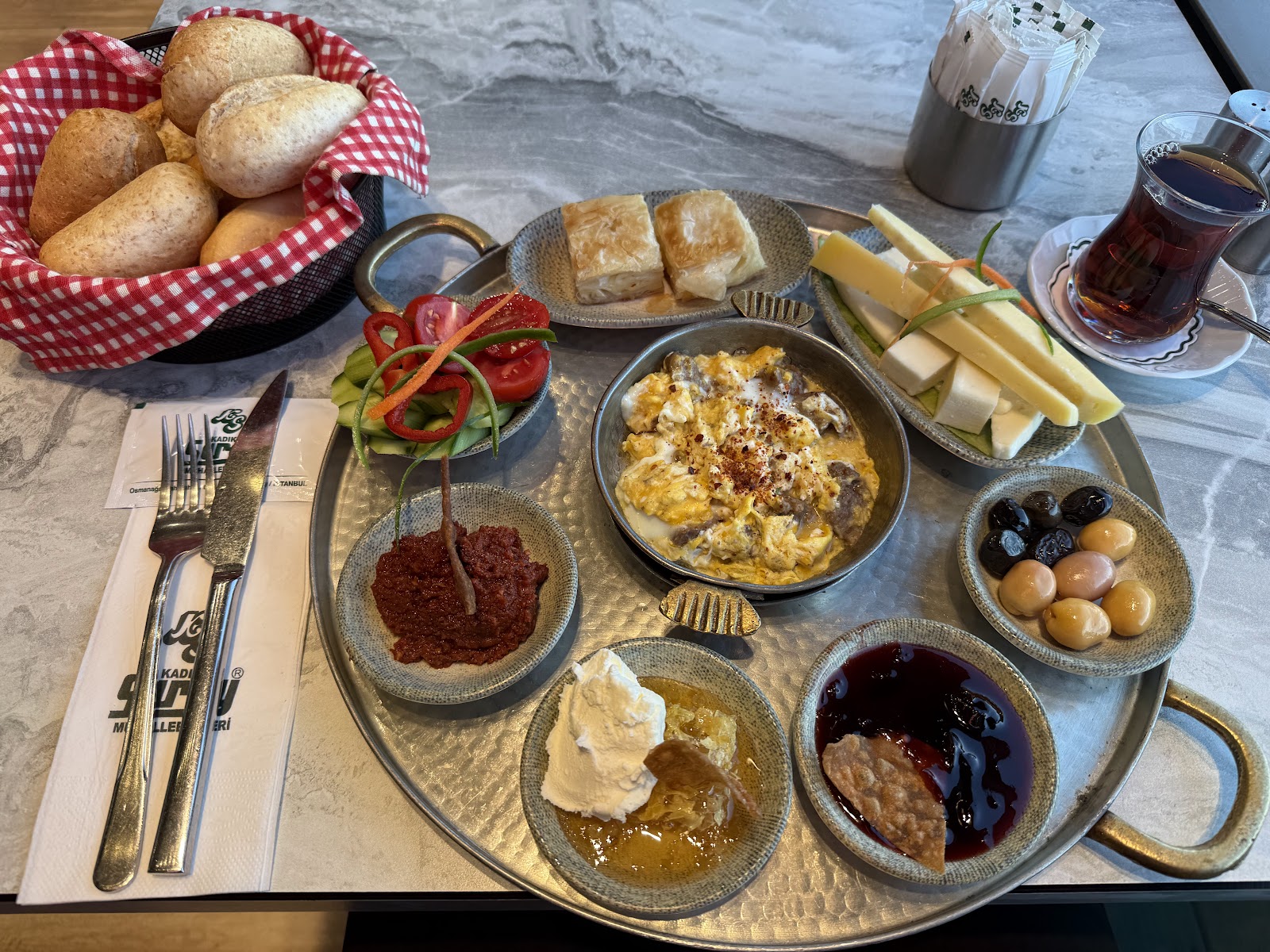 Kadıköy Saray Muhallebicileri — fotoğraf 5