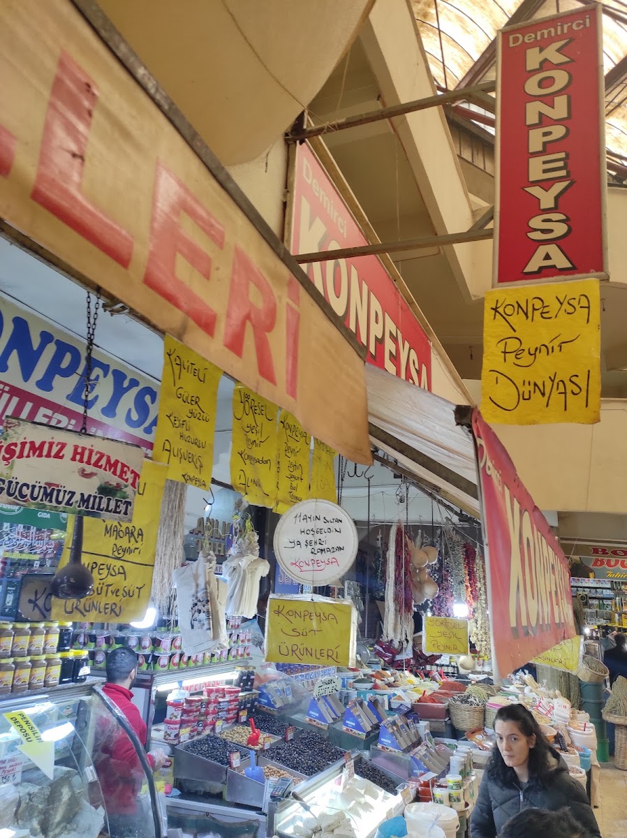 Kadınlar Pazarı (Melike Hatun Çarşısı) — fotoğraf 2