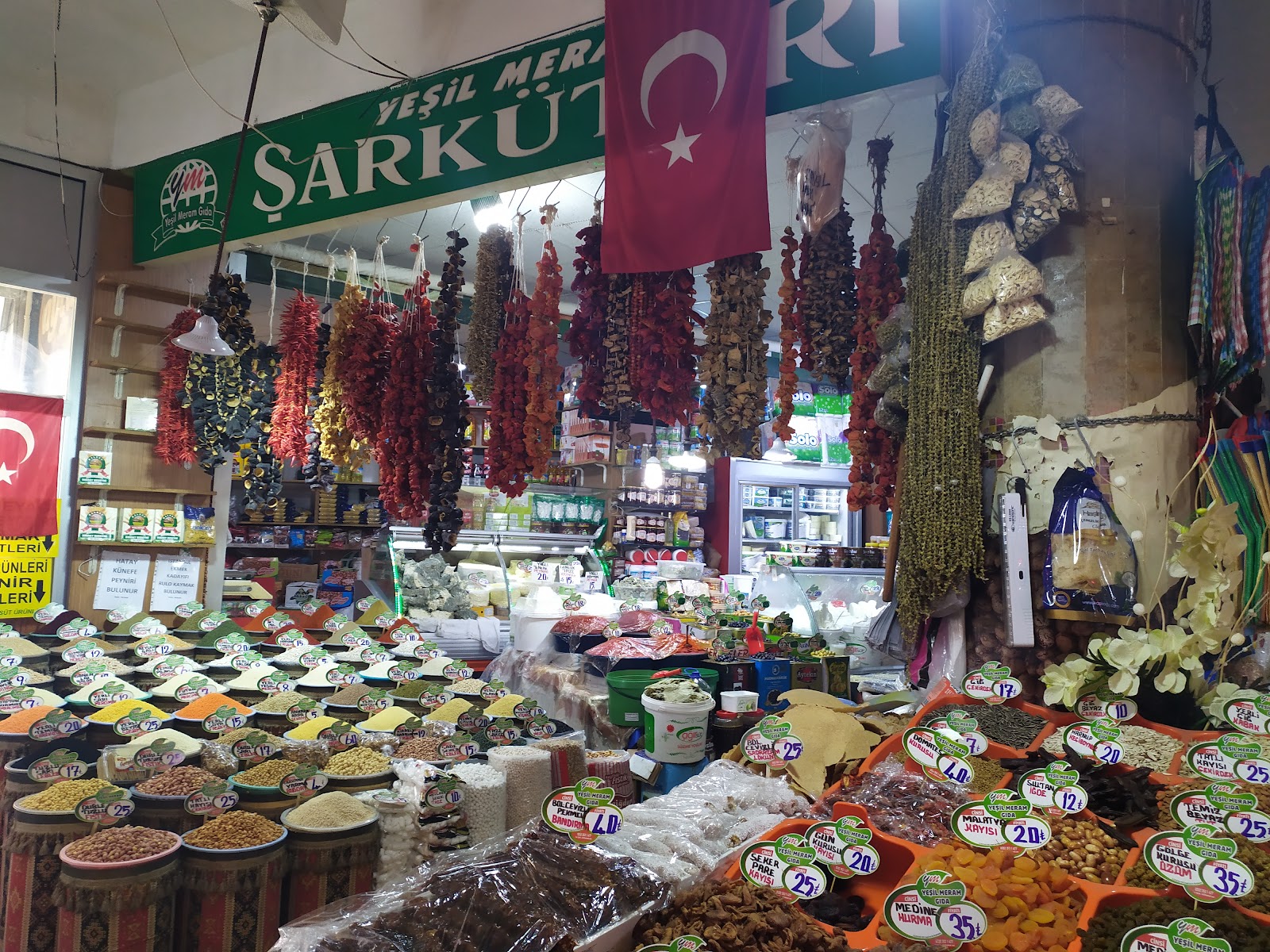 Kadınlar Pazarı (Melike Hatun Çarşısı) — fotoğraf 4