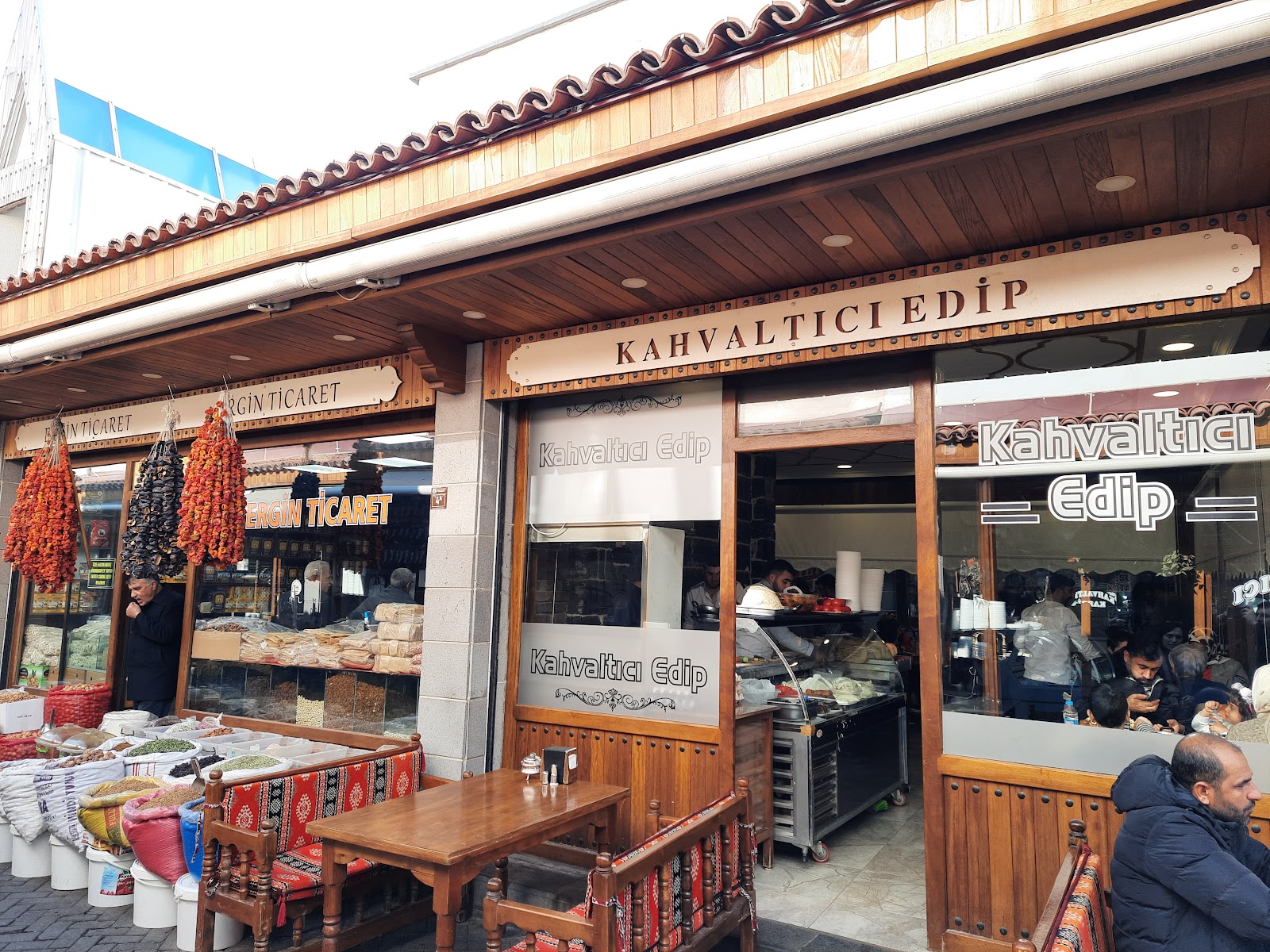 Kahvaltıcı Edip — fotoğraf