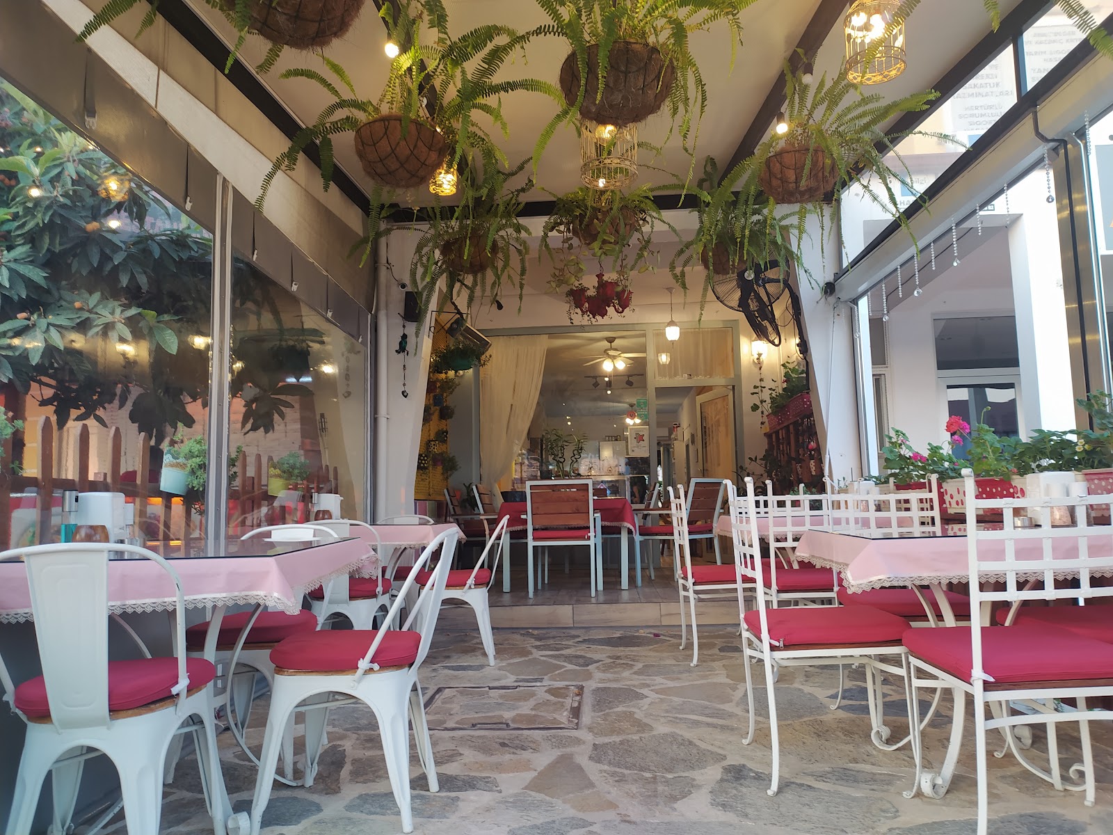Kahve Altı Geleneksel Türk Yemekleri ~ Restoran & Kafe — fotoğraf
