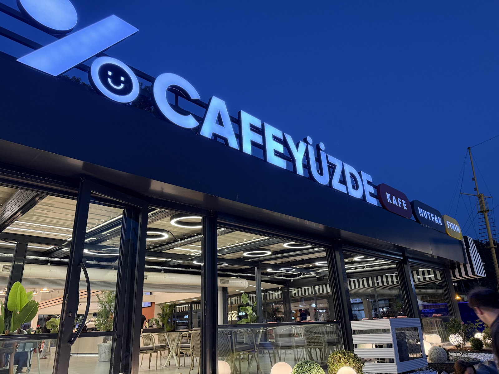 Kahverengi Cafe & Restaurant — photo 2