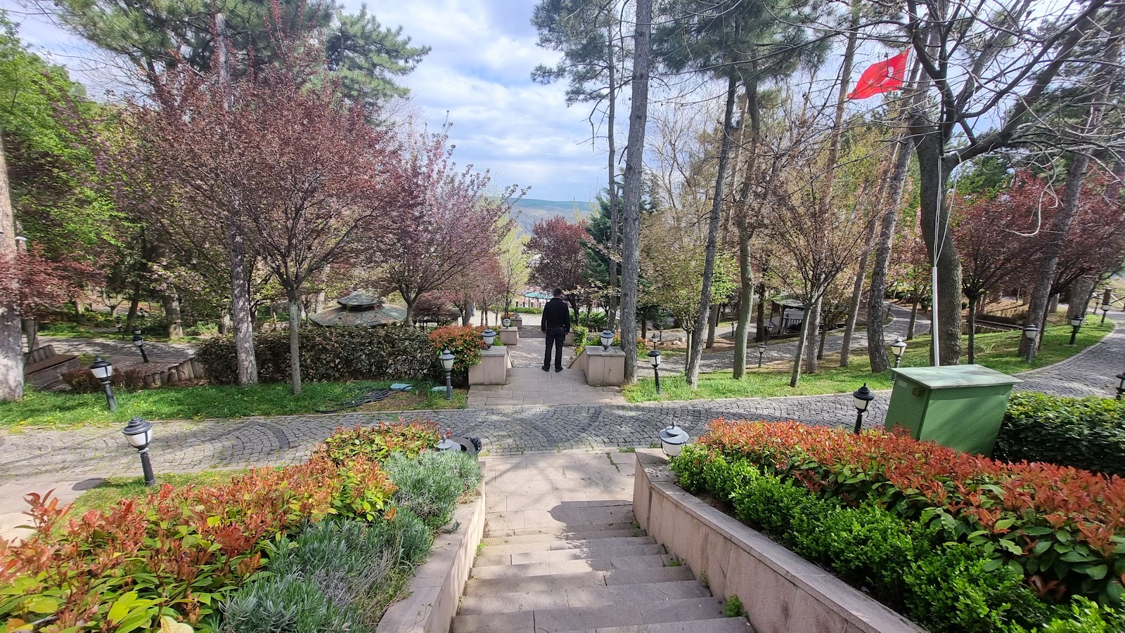 Kale Ve Emir Karatekin Türbesi — fotoğraf