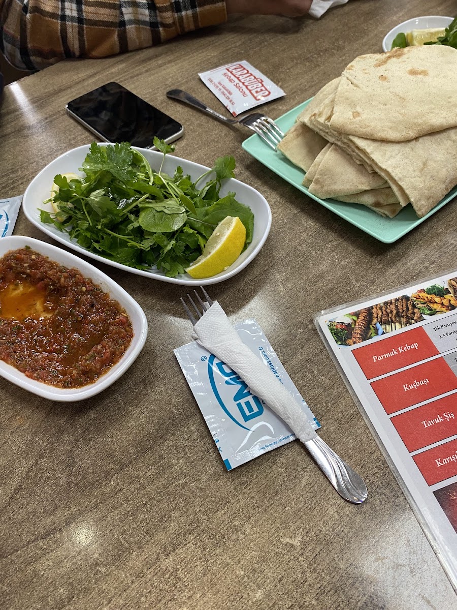 Karabüber Kebap Salonu&Restorant /Enes Karabüber — fotoğraf 3