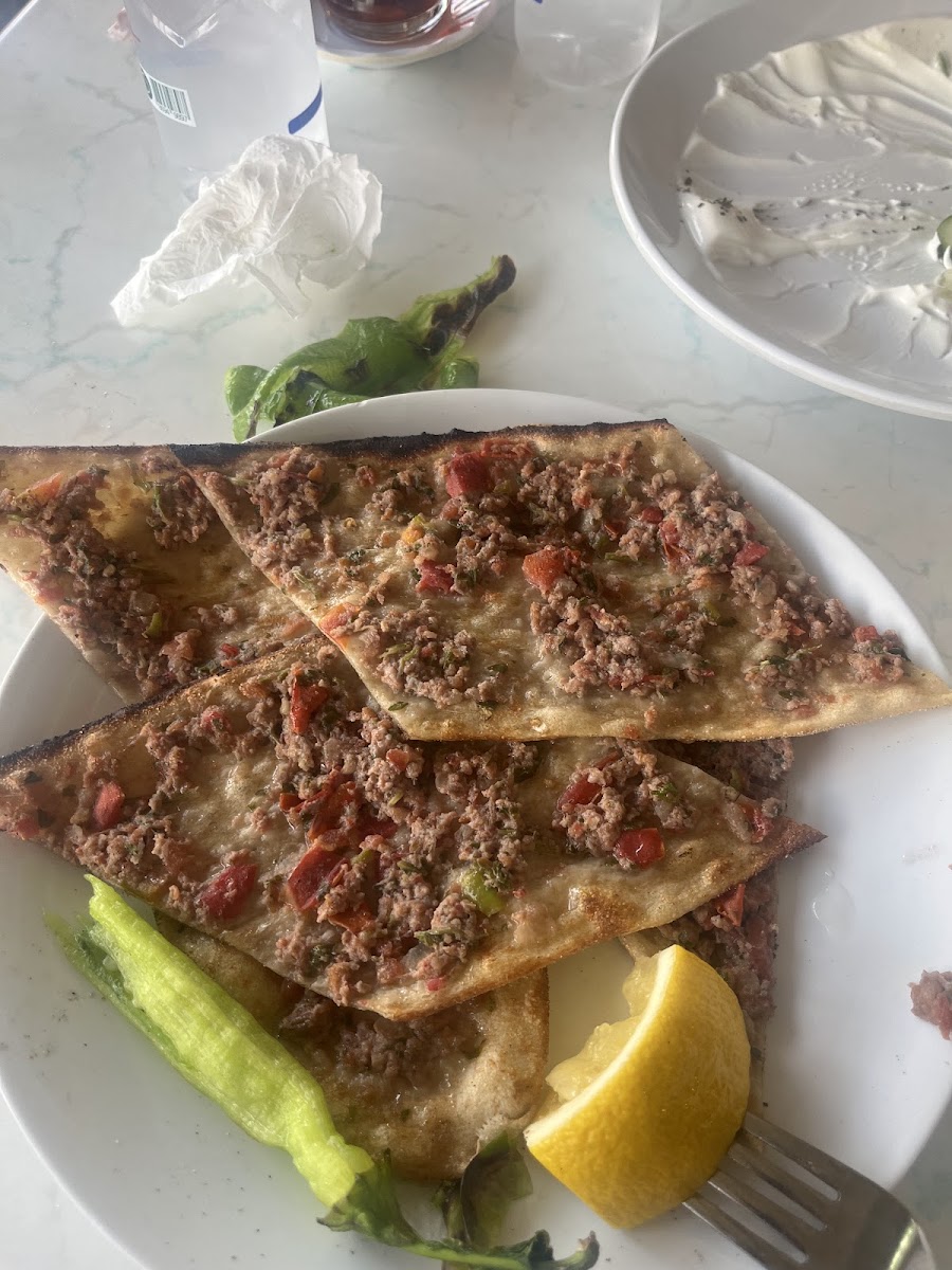 Karaduman Etli Ekmek — photo 2