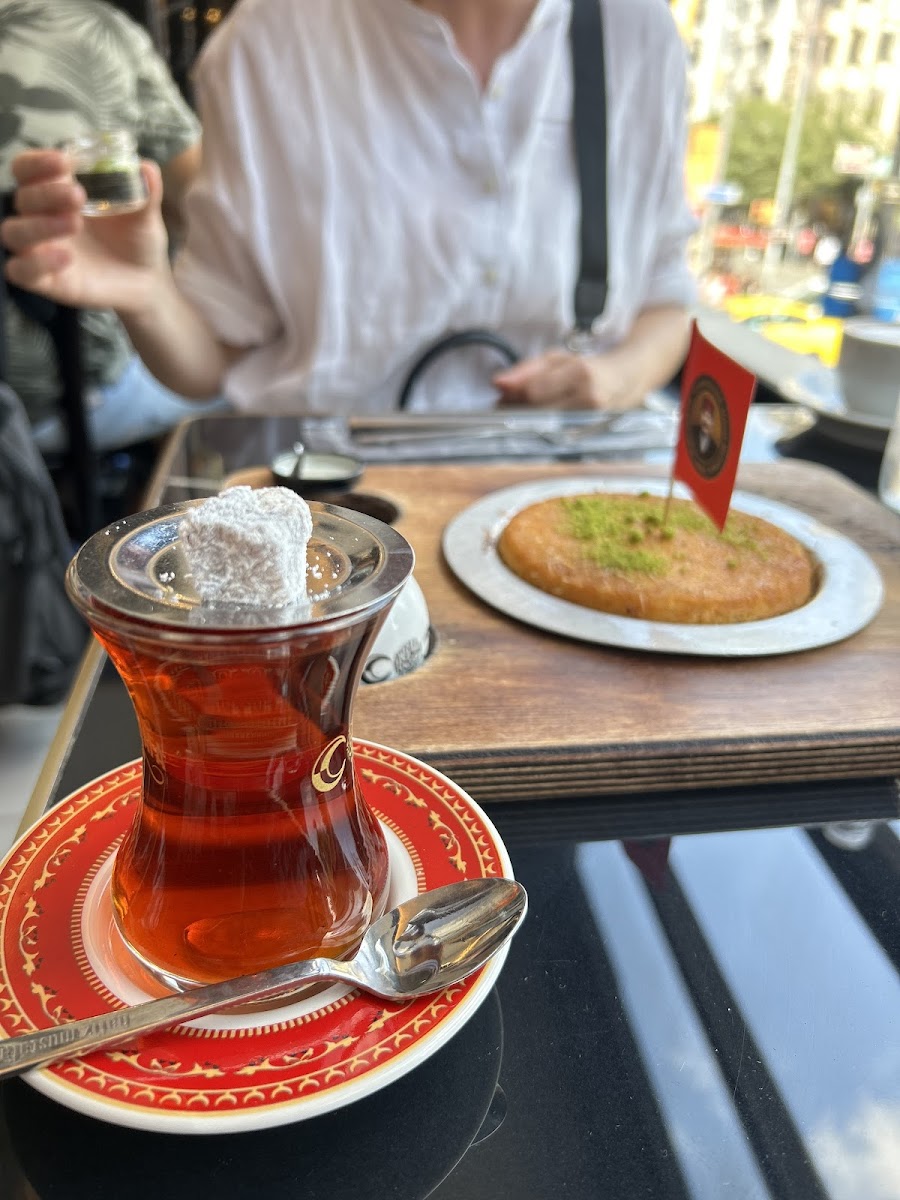 Karaköy Güllüoğlu - Nadir Güllü — fotoğraf 10
