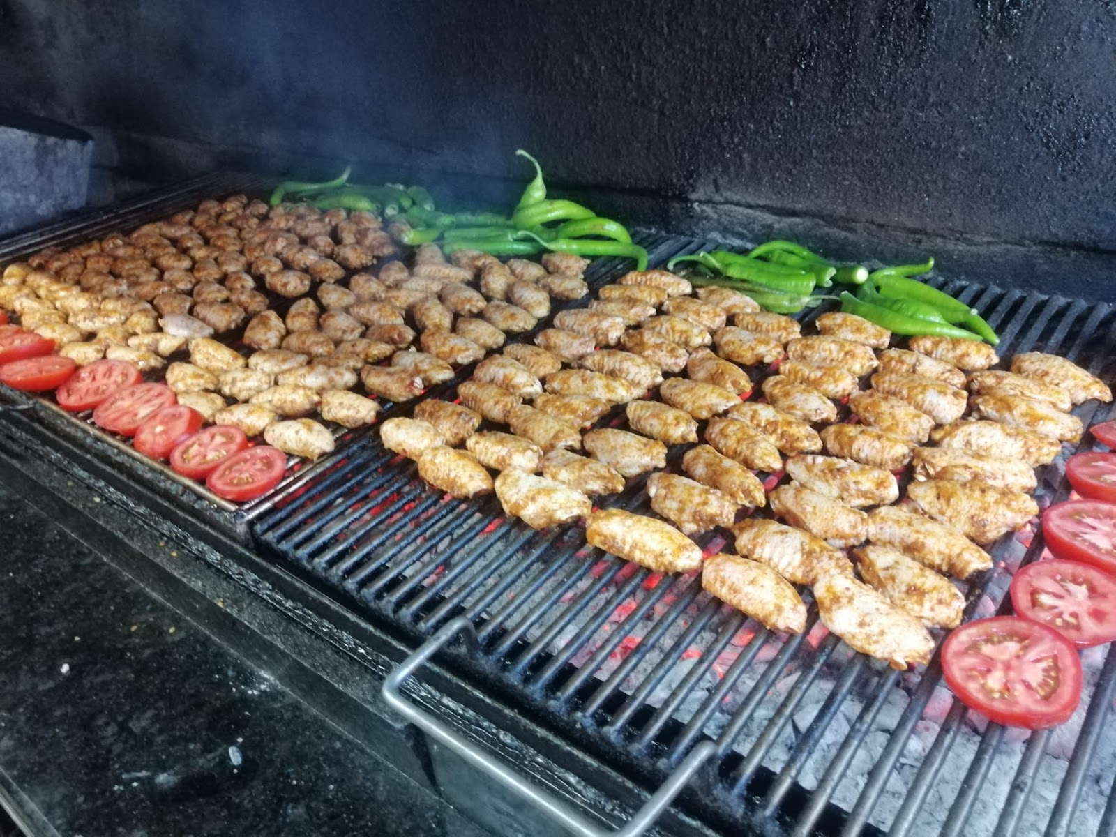 KARDESLER ET MANGAL — fotoğraf 2