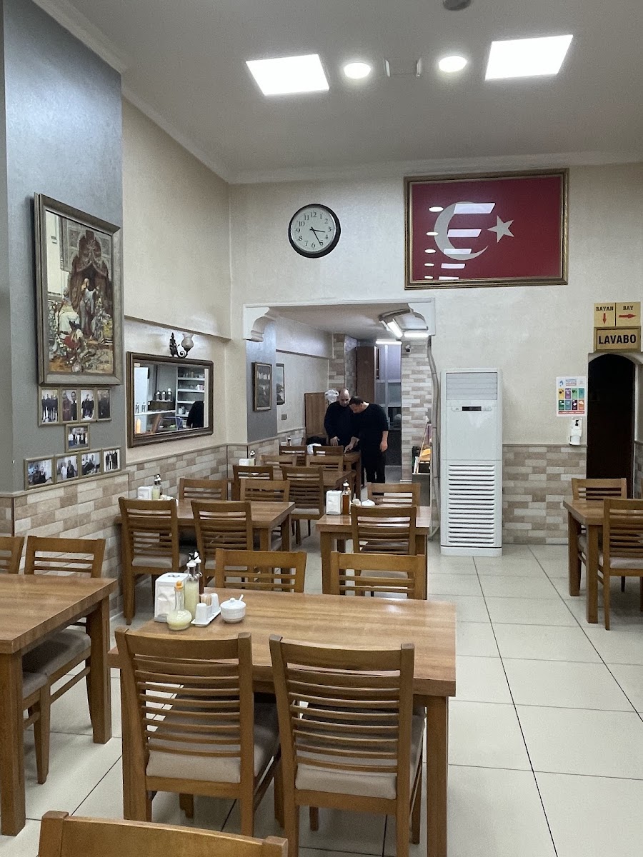 Kardeşler İşkembe Kokoreç & kebap sarayı — fotoğraf 5