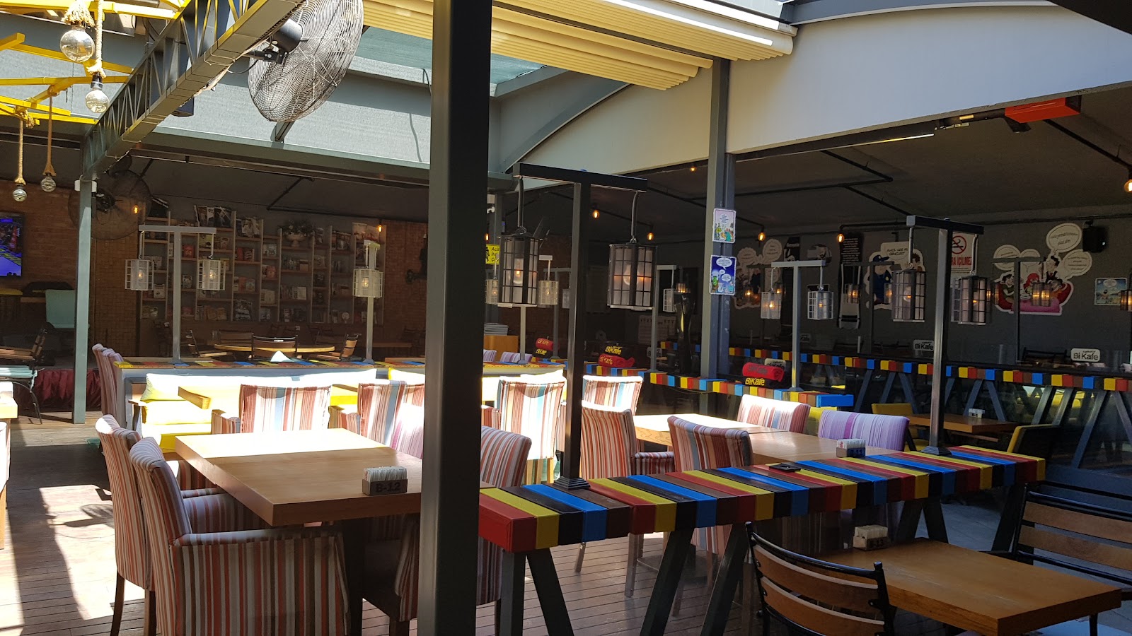 Karikatür Bi Kafe Burdur — fotoğraf 5