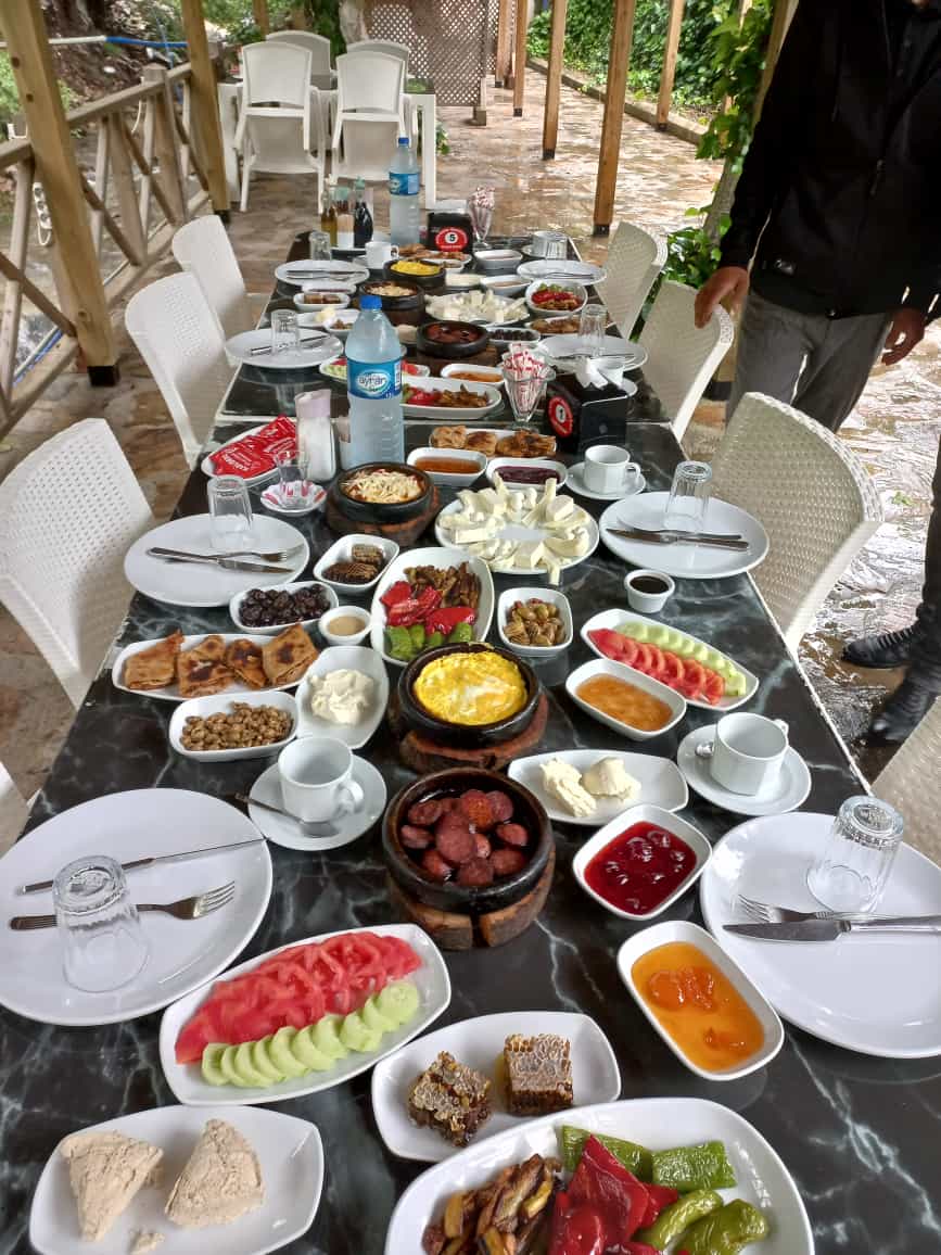 Karlıdere Restoran / Otel — fotoğraf 4