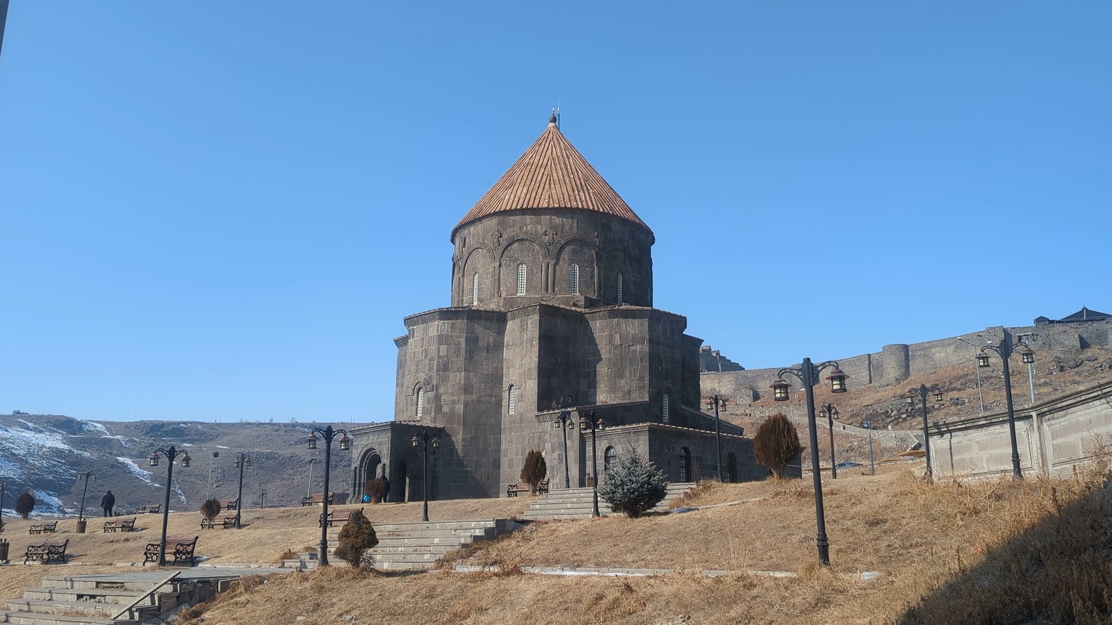 Kars On Iki Havariler Kilisesi — fotoğraf 3