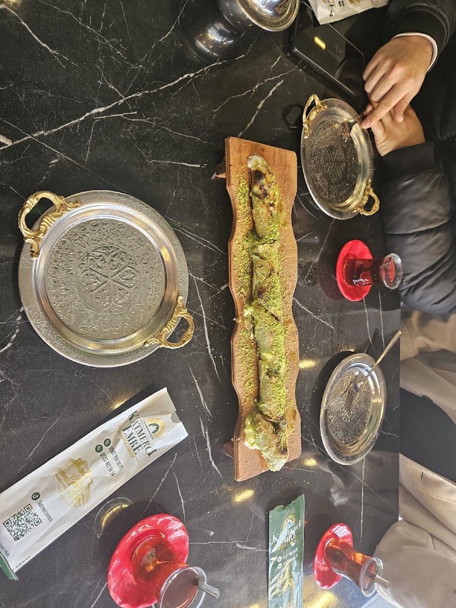 Katmerci Emre | Katmer - Künefe - Tatlı — fotoğraf 2