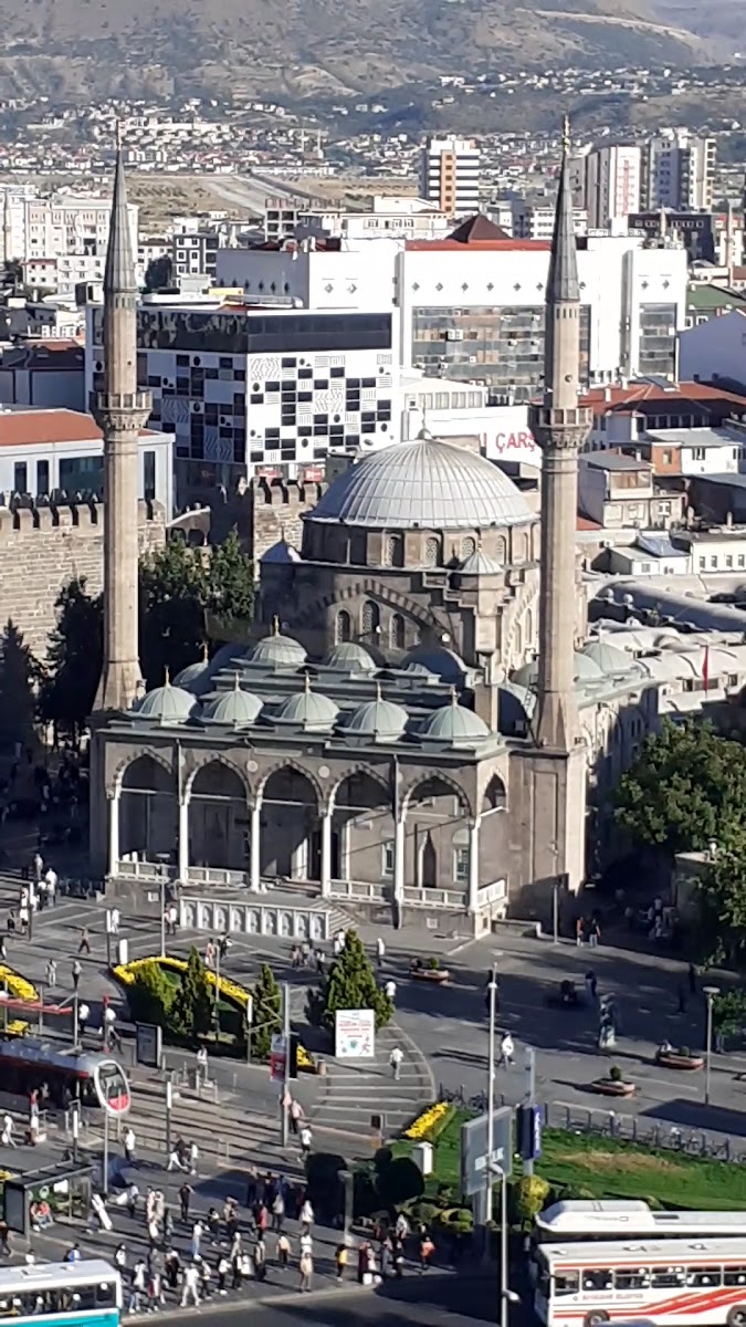 Kayseri Cumhuriyet Meydanı — fotoğraf 3