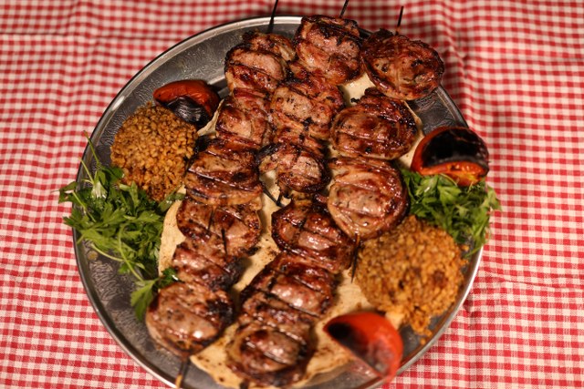 KEBAPÇI MUSTAFA USTA Közde Et & Mangal — fotoğraf 4