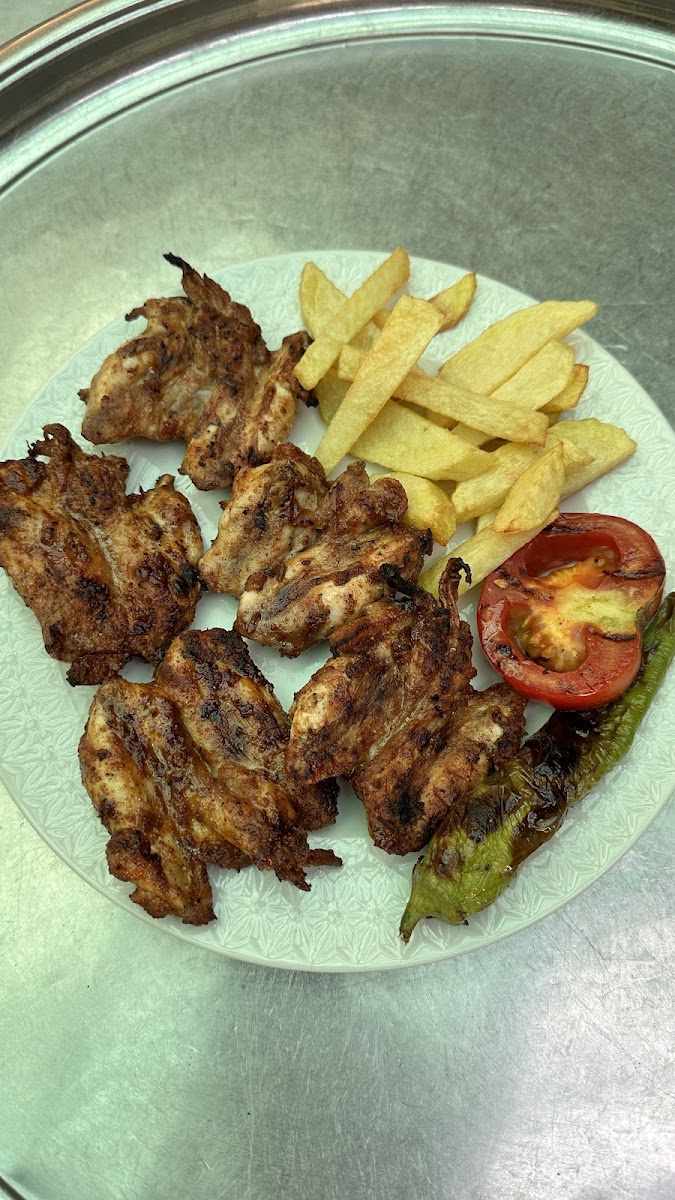 Kemah Alabalık Restaurant ve Aile Çay Bahçesi — fotoğraf 1