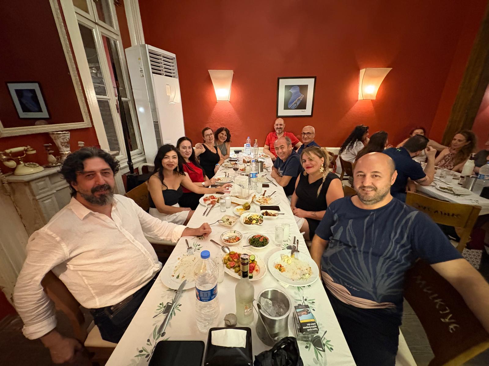 Kemal’in Yeri - Mülkiyeliler Birliği İzmir Şubesi — photo 4