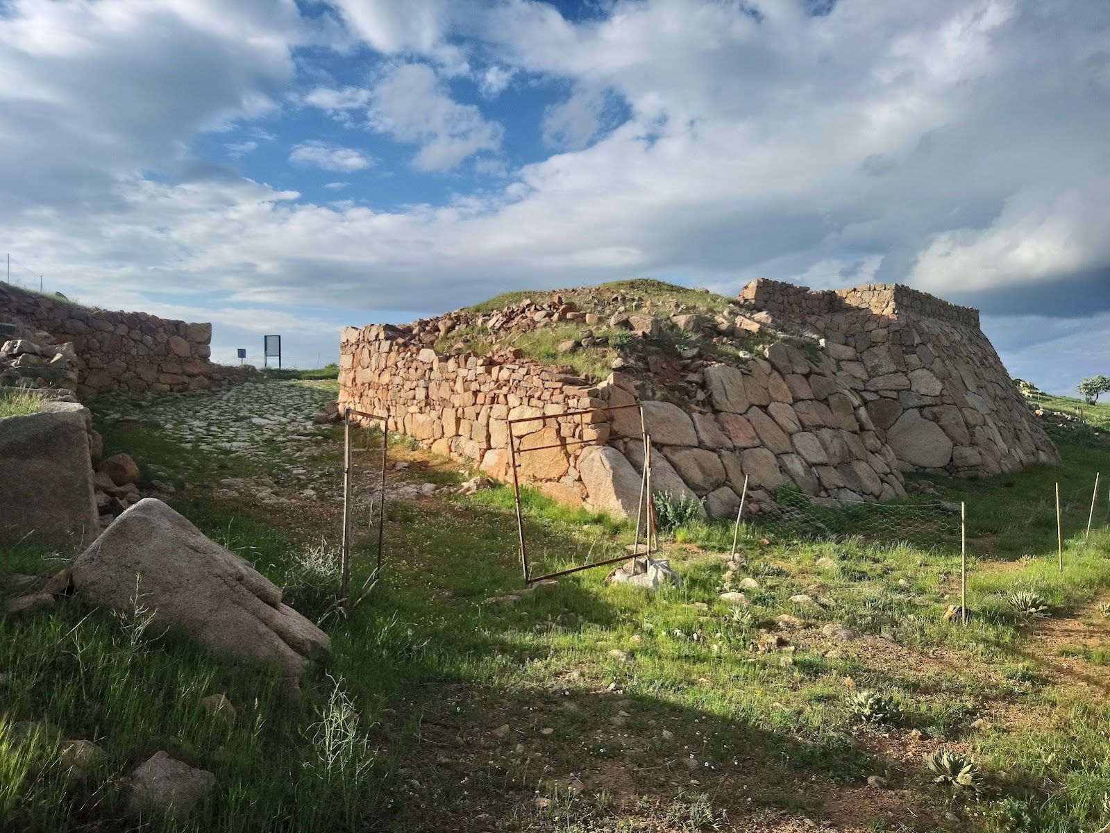 Yozgat: Kerkenes, Sefaatli kalesi ve Roma hamamı